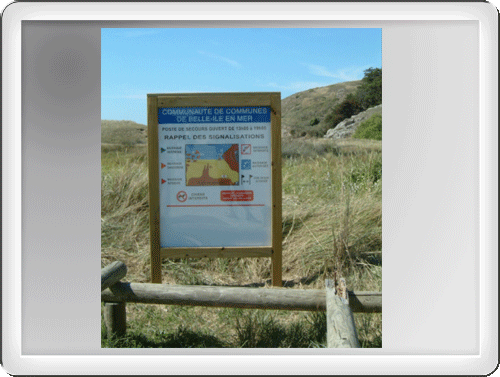 communication et publicité adhésive pour panneaux immobilier, de chantier et de signalisation à Quiberon, Auray, Vannes, Morbihan